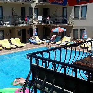 Poppy Fethiye